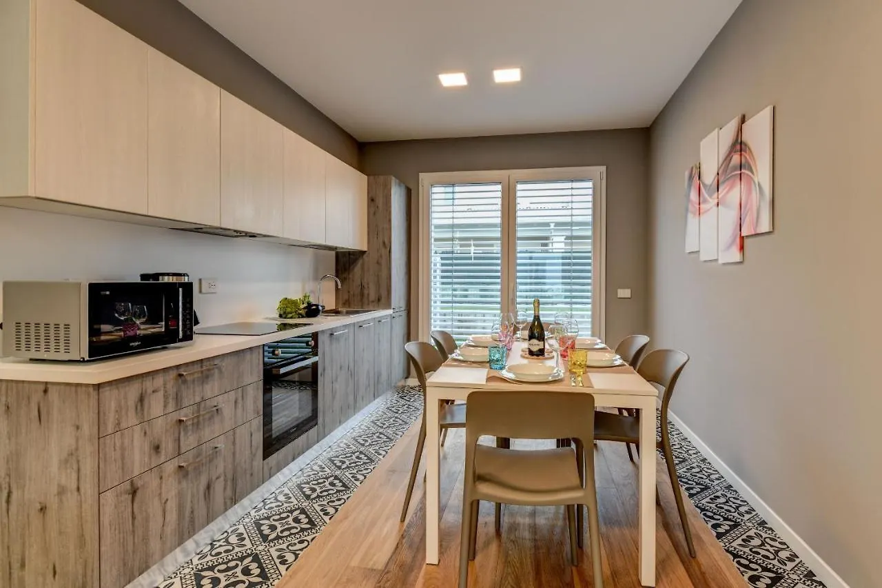 Villette Dolci Luxury Homes Peschiera del Garda Italia