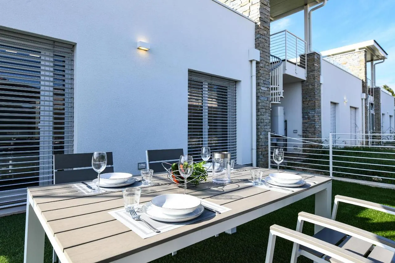 Chalet Villette Dolci Luxury Homes Peschiera del Garda Italy