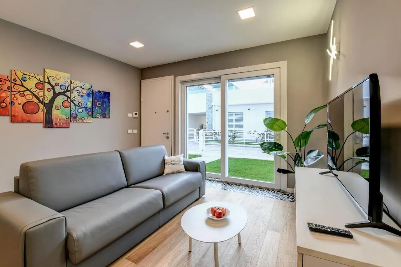 Villette Dolci Luxury Homes Peschiera del Garda 0*,  Italy