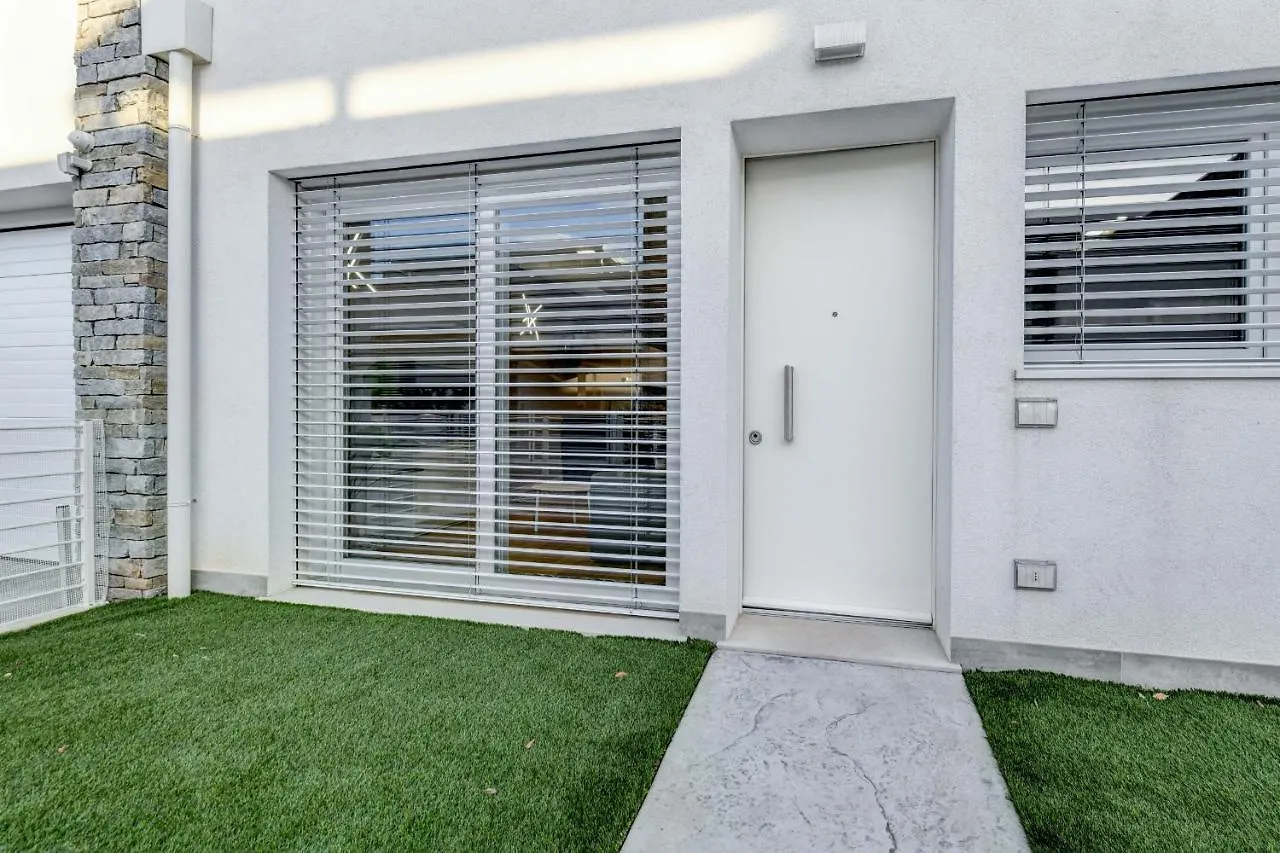 Chalet Villette Dolci Luxury Homes Peschiera del Garda