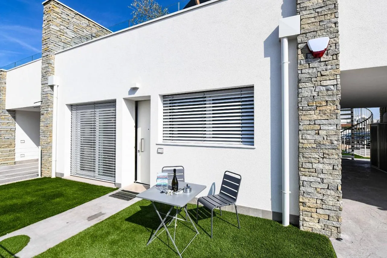 Villette Dolci Luxury Homes Peschiera del Garda Itálie
